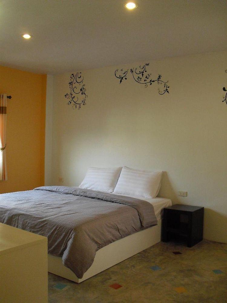 Dozy Lamoon House Hotel Chiang Mai Bagian luar foto