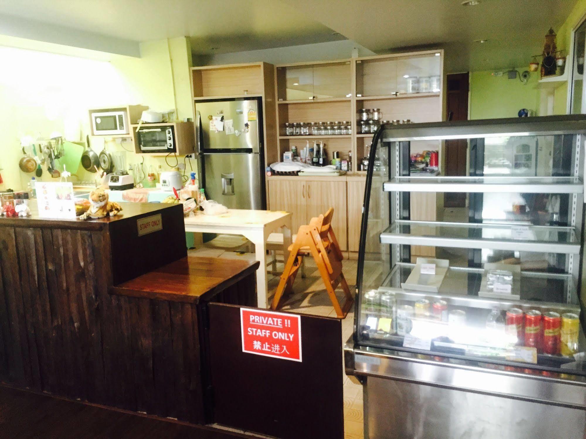Dozy Lamoon House Hotel Chiang Mai Bagian luar foto