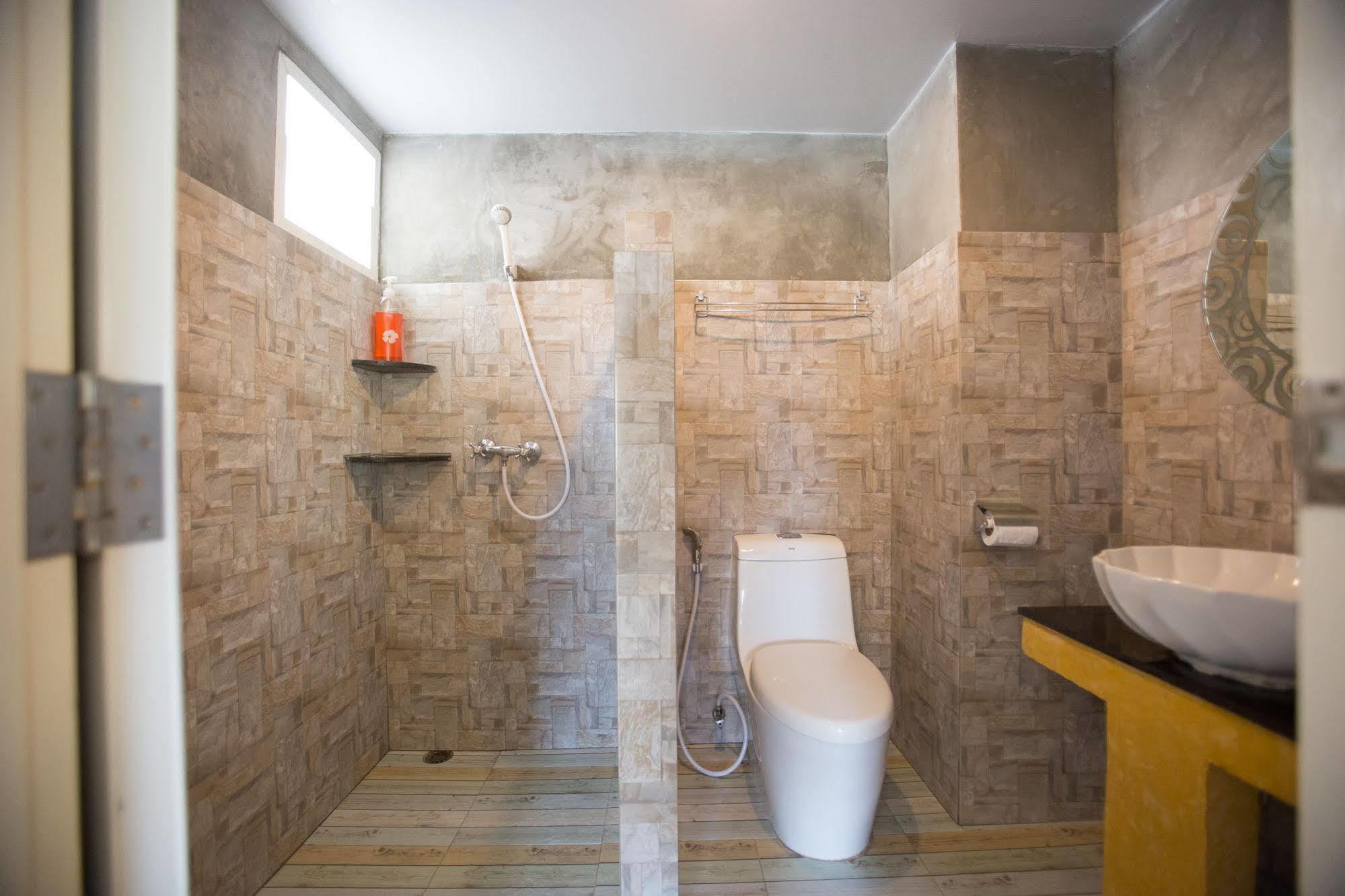 Dozy Lamoon House Hotel Chiang Mai Bagian luar foto
