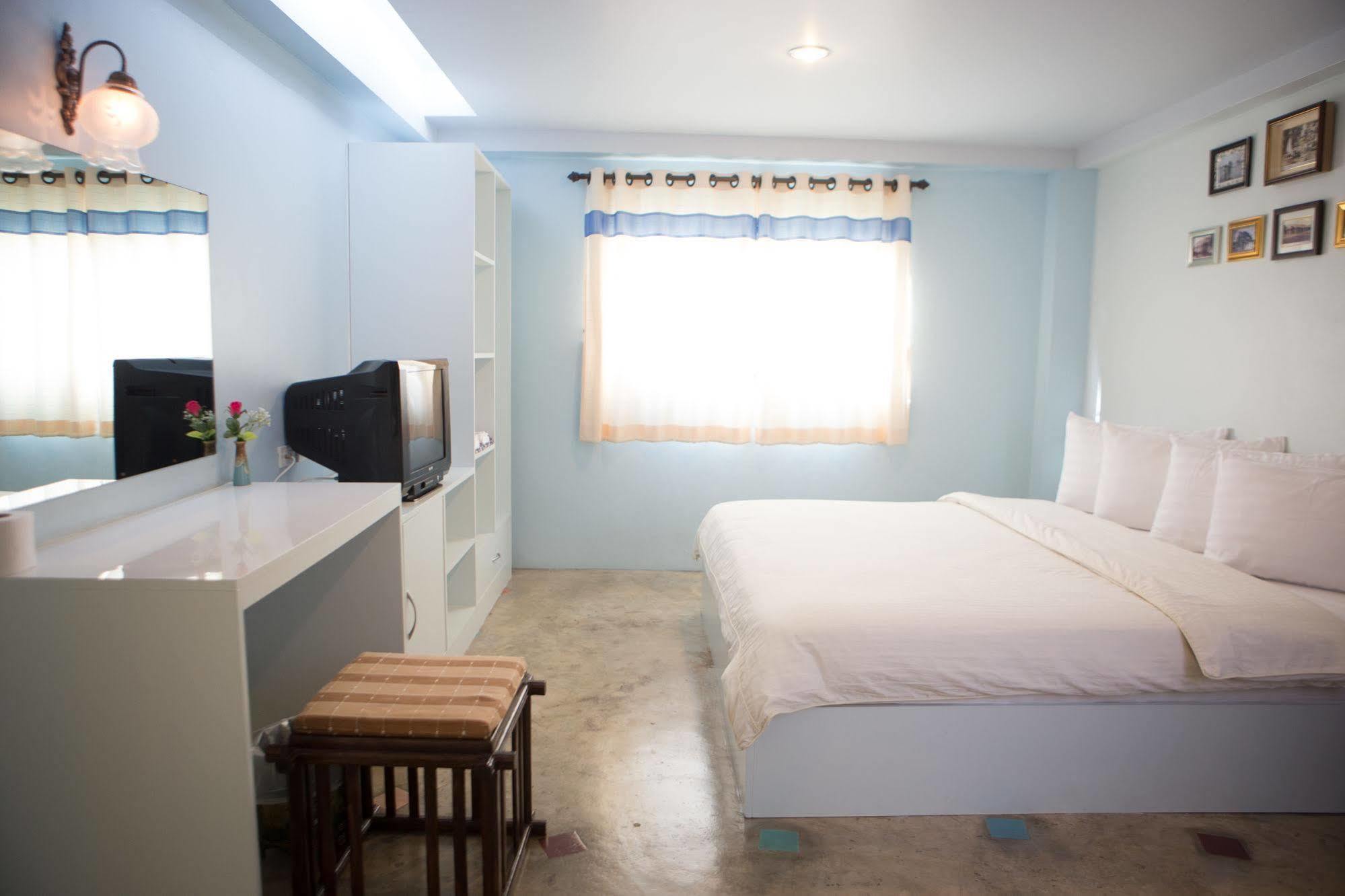 Dozy Lamoon House Hotel Chiang Mai Bagian luar foto