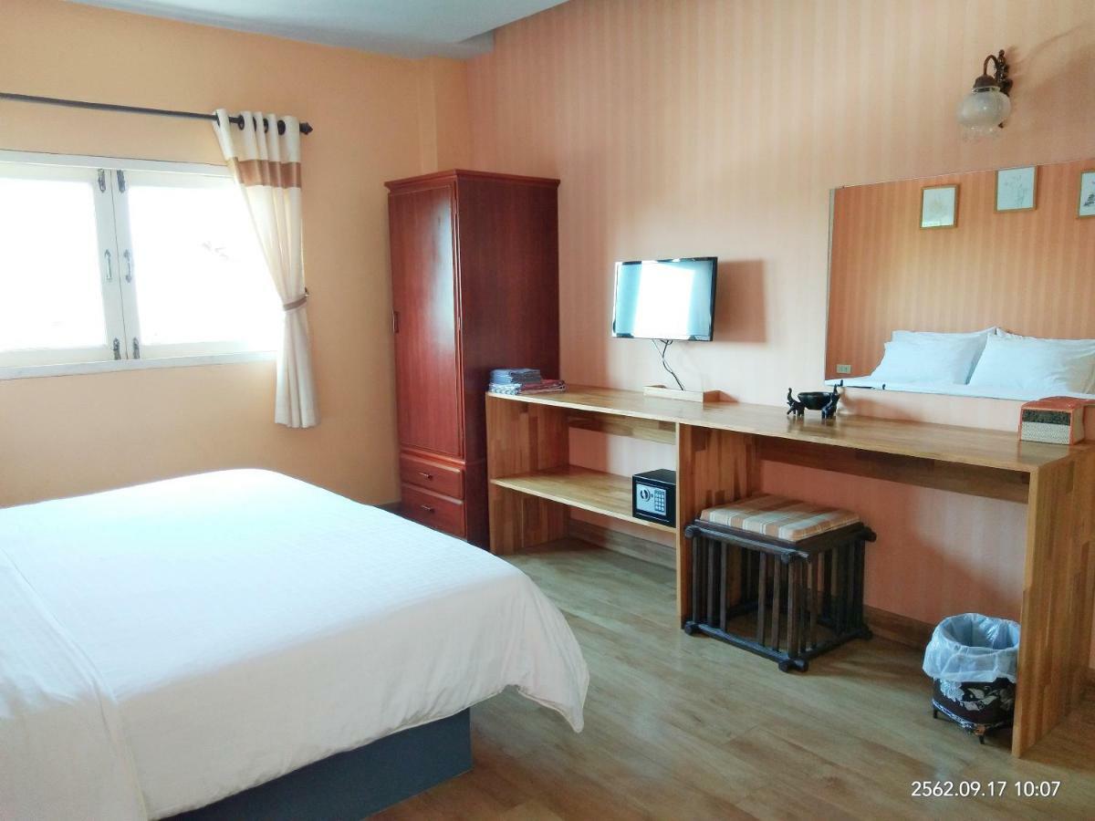 Dozy Lamoon House Hotel Chiang Mai Bagian luar foto